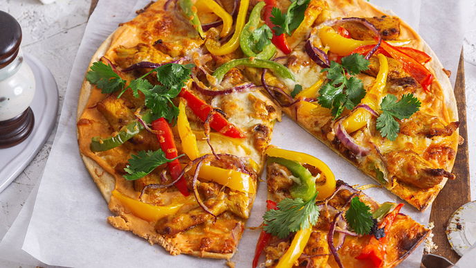 Tandoori-Flammkuchen mit Hähnchen: Rezept auf indische Art (aber nicht zu würzig für uns)
