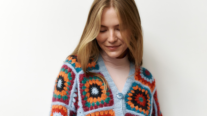 Granny-Square-Jacke häkeln: Kostenlose Anleitung für die absolute Traumjacke 2025
