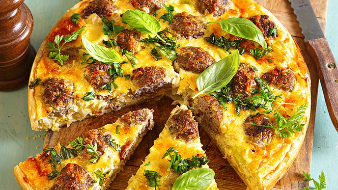 Unser einfaches Rezept für Hackbällchen-Tarte wird mit Lauch verfeinert (so gut!)