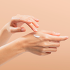 Handcreme mit Sonnenschutz: 5 Redaktions-Favoriten für schöne Hände im Alter