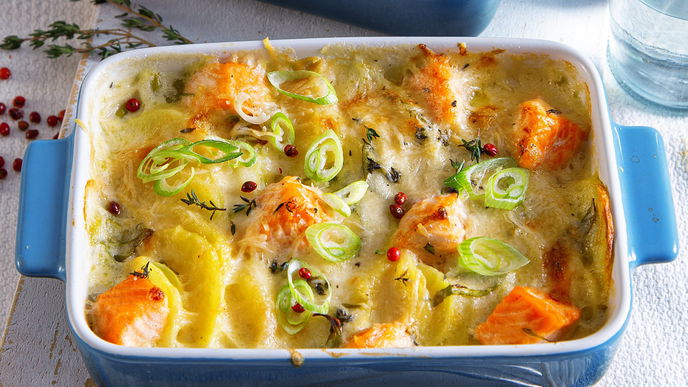 Auflauf für Fischfans: Unser Rezept für das Lachs-Kartoffel-Gratin ist der Klassiker 2.0.