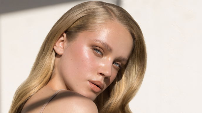Glowy & leicht: Der cleane Make-up-Look für heiße Tage