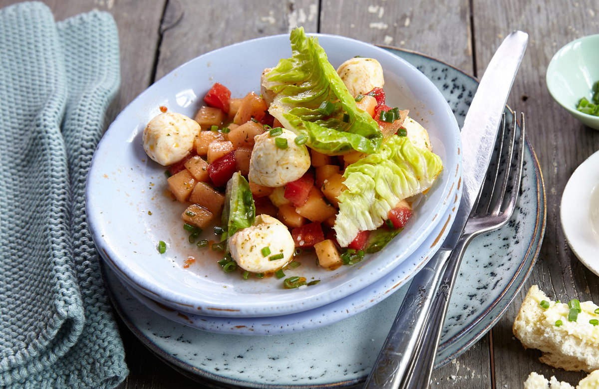 Melonensalat mit Mozzarella