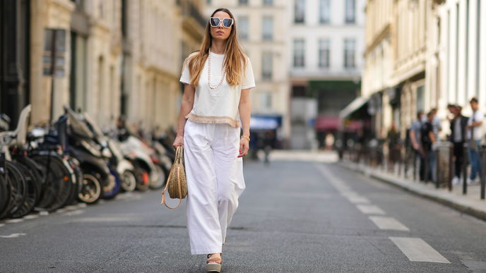 Sommer-Must-have 2025: Die 25-Euro-Palazzo-Hose von Bonprix lässt sich mit allem kombinieren