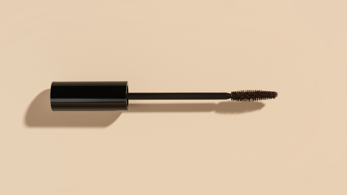 Clean Beauty: Die besten Mascaras ohne Mikroplastik, die trotzdem 12 Stunden halten