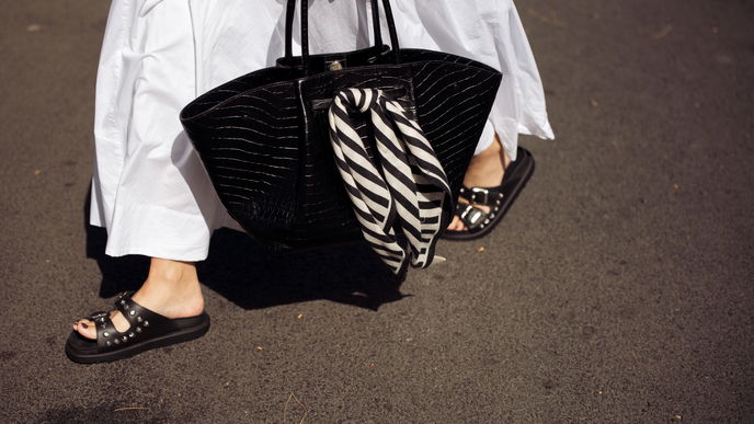 Die schönsten Sandalen für breite Füße: 3 Modelle, die stylish und trotzdem bequem sind