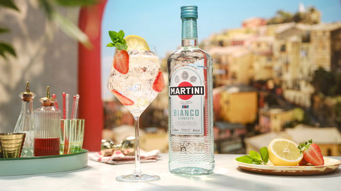 Italien im Glas: Der Bianco Spritz ist das Trendgetränk für den Sommer 2025 - hier ist das Rezept!