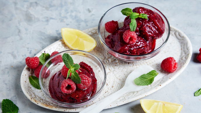 Lust auf Luxus? Unser Champagner-Beeren-Sorbet sorgt für ein prickelndes Geschmackserlebnis