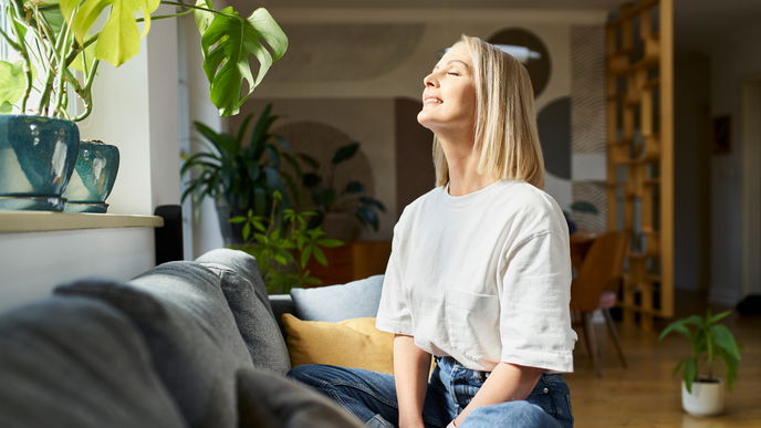 Kinder, Arbeit oder Wechseljahre: Die 5 besten Entspannungsübungen bei Stress, die schnell helfen