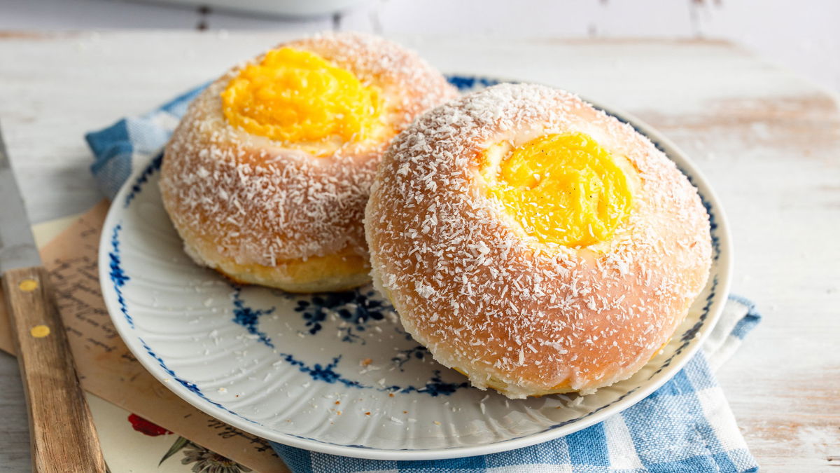 Hefekrapfen mit Vanillefüllung: Unser leckeres Rezept für alle, die Gebäck lieben