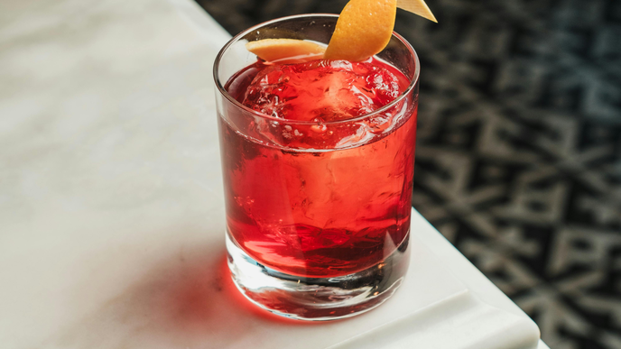 Negroni Spritz: Das Rezept zum bitter-süßen Sommergetränk mit Orangenaroma