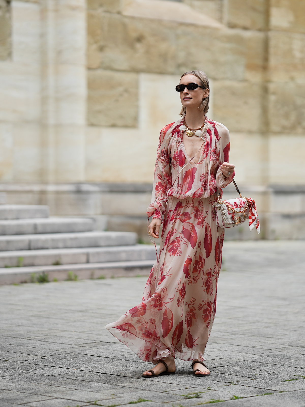 Sommerkleid mit langen Ärmeln