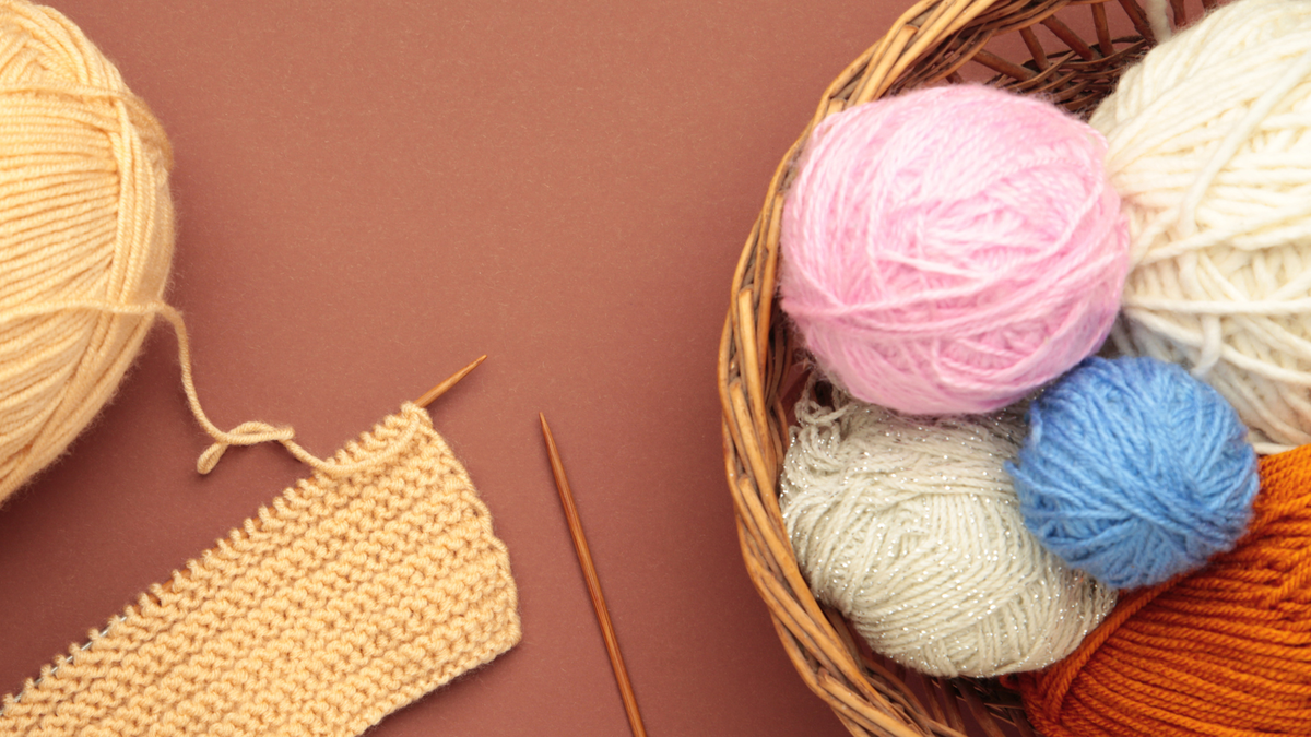 Noch ein Grund mehr, die Stricknadeln zu schwingen: So hilft Stricken gegen Stress - laut Studie