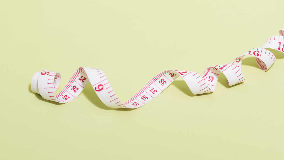 Abnehmen ab 40: Mit diesen 8 Profi-Tipps unserer Fitness-Redakteurin klappt es garantiert
