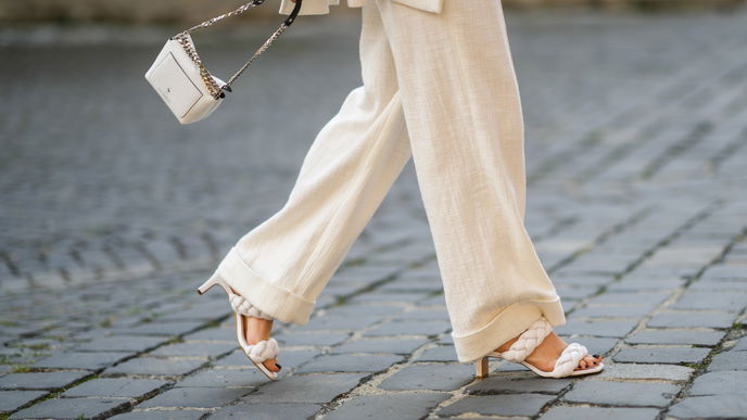 Leinen bügeln, oder nicht? Unsere Tipps, damit der Sommerstoff knitterfrei bleibt + Pflegehinweise
