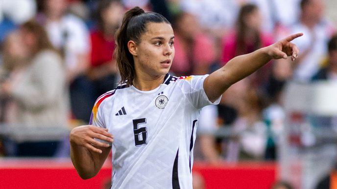 Lena Oberdorf: Das ist die Freundin der beliebten Fußballspielerin von FC Bayern München