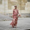 Wie aus einer Boutique auf Mallorca: Mit diesem floralen Kleid flanieren Sie stylish über die Insel