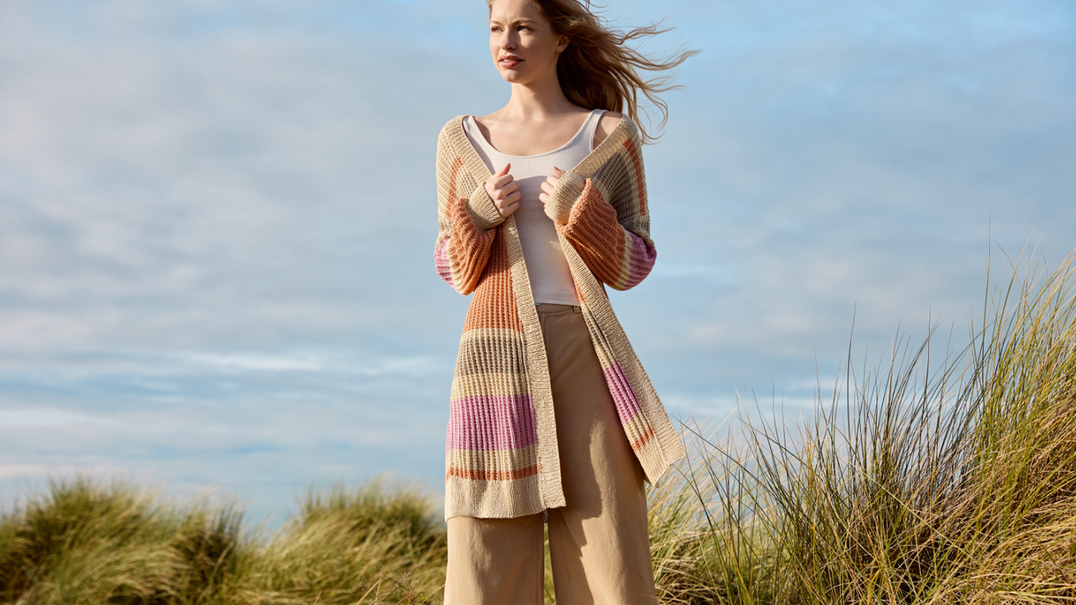 Lana Grossas Long-Cardigan mit Streifenmuster zum Selberstricken