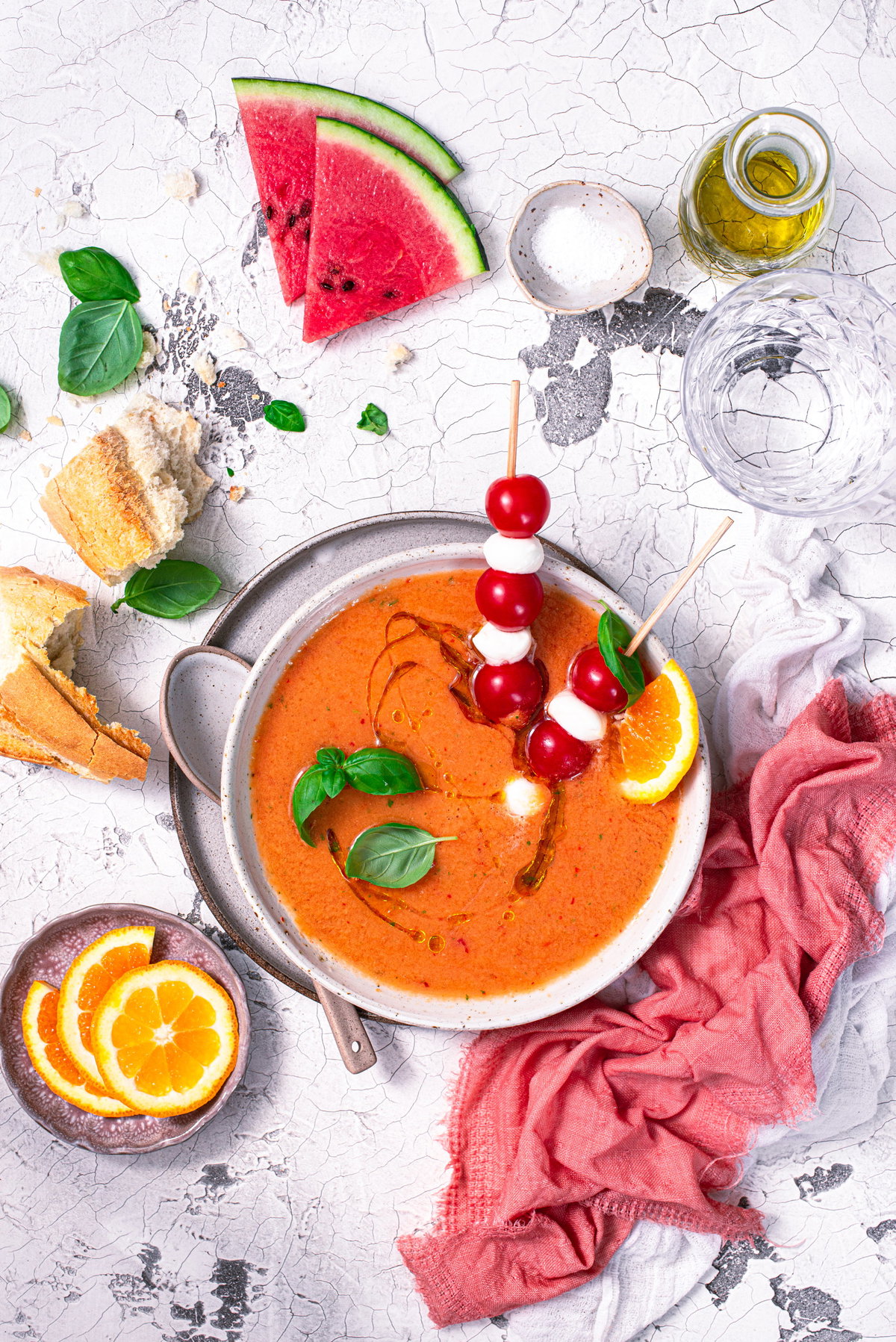 Tomatensuppe mit Melone und Orange