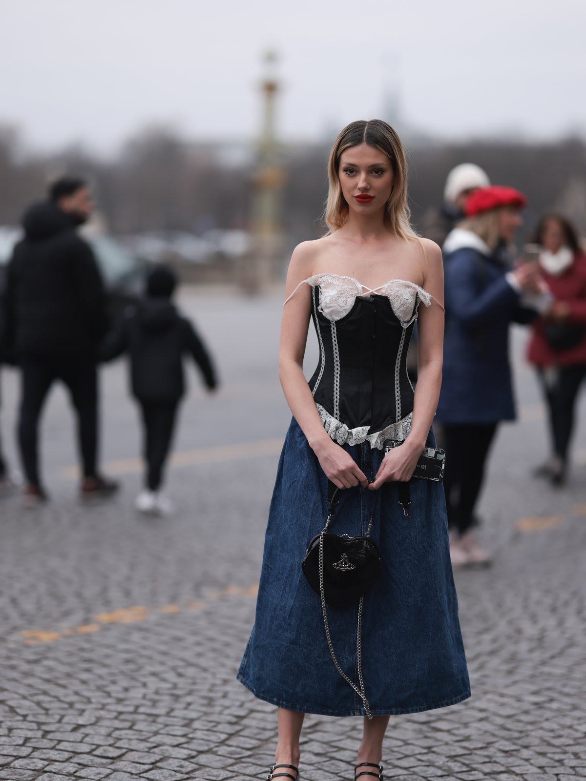 Ballerinas zum Korsett-Oberteil Streetstyle