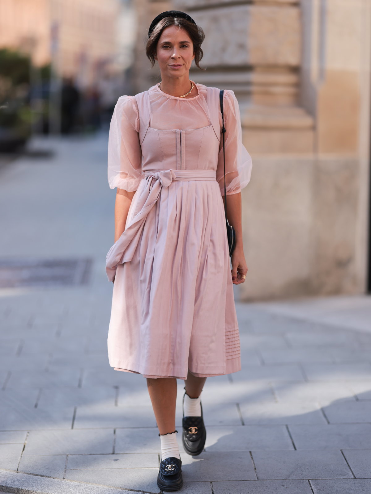 Loafer zum Dirndl kombinieren Streetstyle