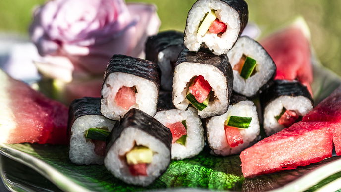 Das Sommerrezept für Maki-Sushi mit Wassermelone & Gurke ist ungewöhnlich – aber so gut!