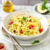 Scharfe Avocado-Pasta mit Tomaten & Koriander: Das einfache Blitzrezept ist in 25 Minuten fertig