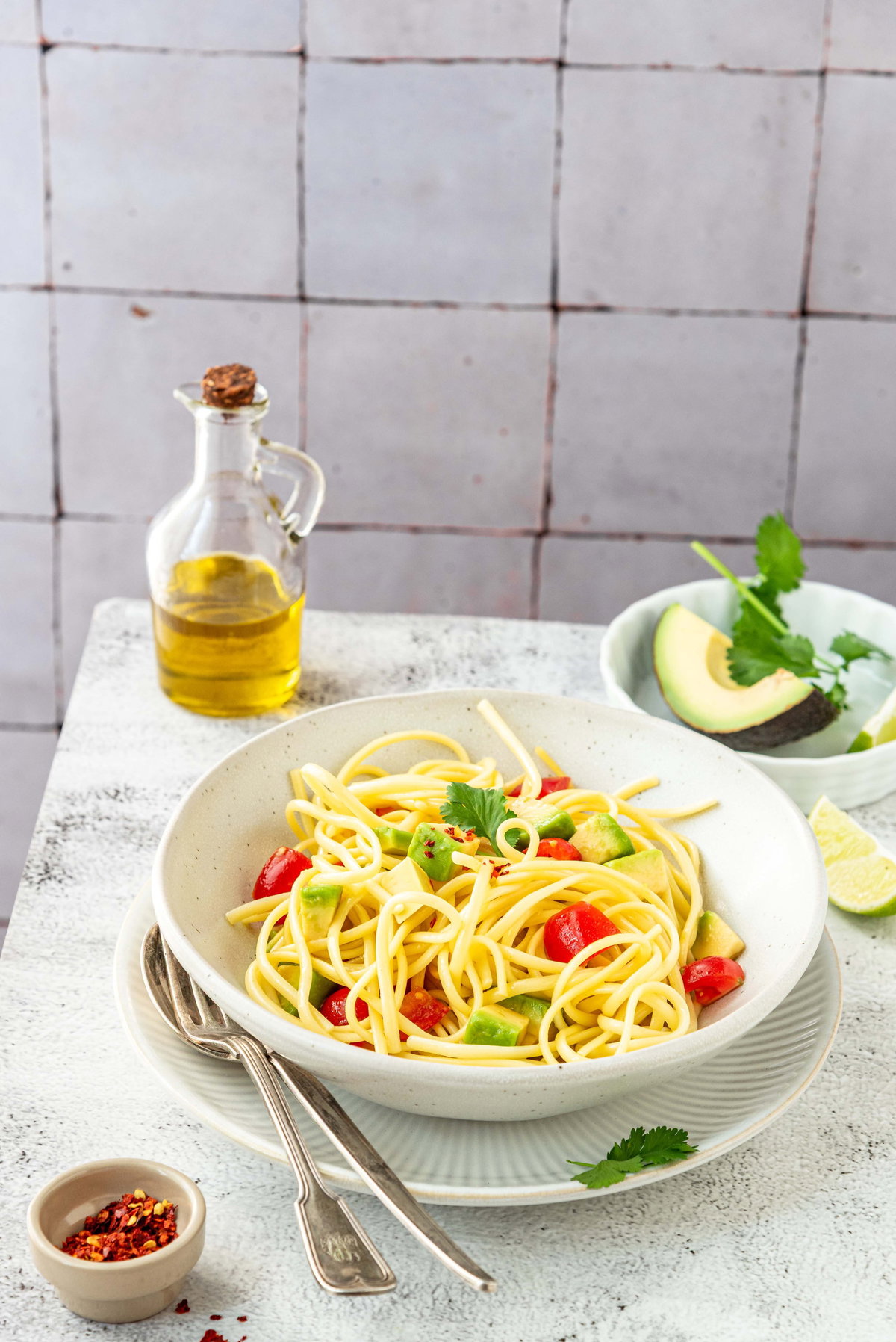Scharfe Avocado-Pasta