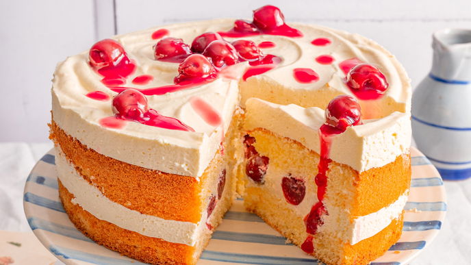 Schmand-Torte mit Kirschen: Das leckere Landfrauen-Rezept schmeckt wie bei Oma