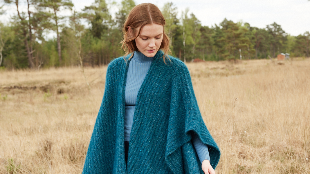 Kaschmir-Mix-Poncho zum Selberstricken - kostenlose Anleitung von Lana Grossa