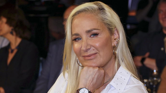 Janine Kunze im Interview: „Ich hatte keine Kraft.“ Die Schauspielerin über ihr Wechseljahre-Tief