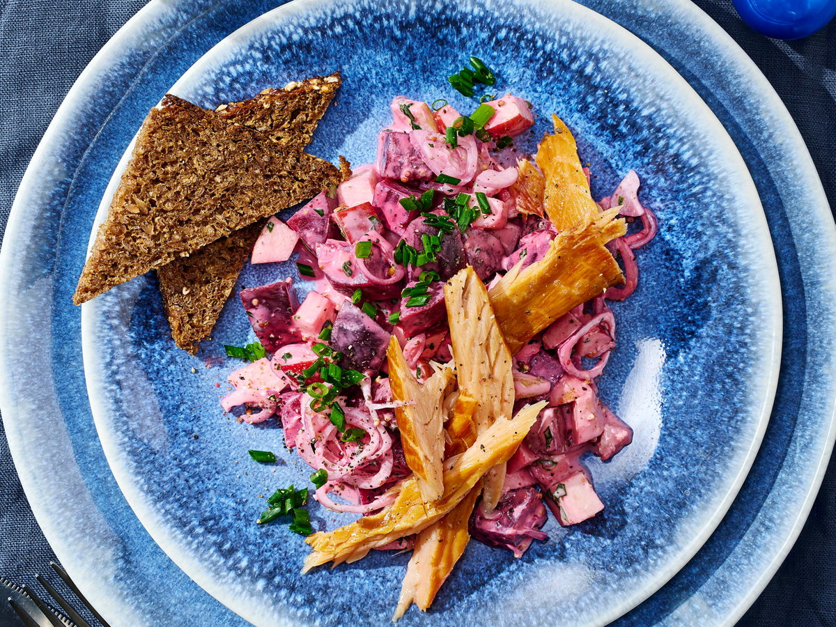 Rote-Bete-Apfelsalat mit Stremellachs