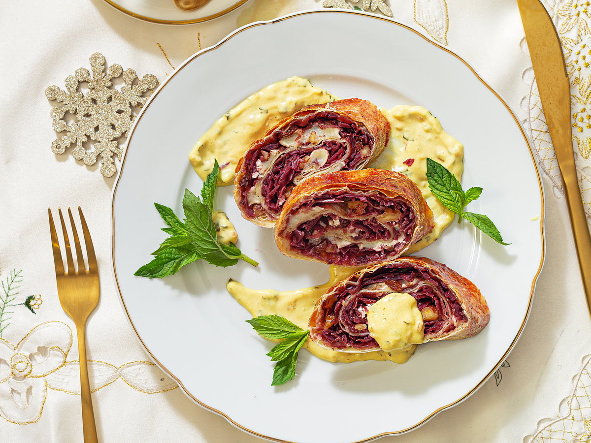 Weihnachtlicher Strudel mit Rotkohl