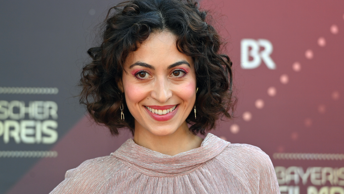 Sabrina Amali: Alle Fakten über die Schauspielerin - von Herkunft über Kinder bis Partner
