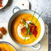 Steckrüben-Möhren-Suppe mit Schinken: Bei diesem Rezept ist der Crunch-Faktor garantiert!