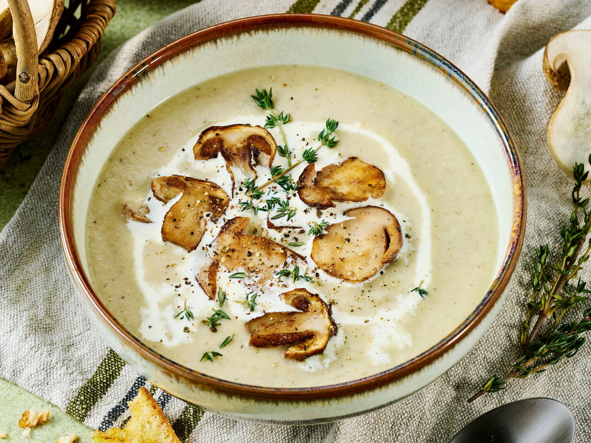 Steinpilzsuppe mit Kartoffeln