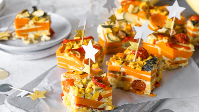 Voller Gemüse! Unser Rezept für die Tortilla-Würfel mit Süßkartoffel ist perfekt für das Buffet