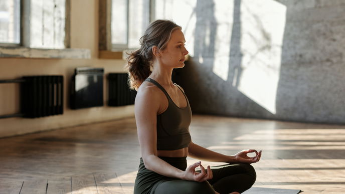 Innere Ruhe statt Dauerstress: So meistern Frauen den modernen Balanceakt