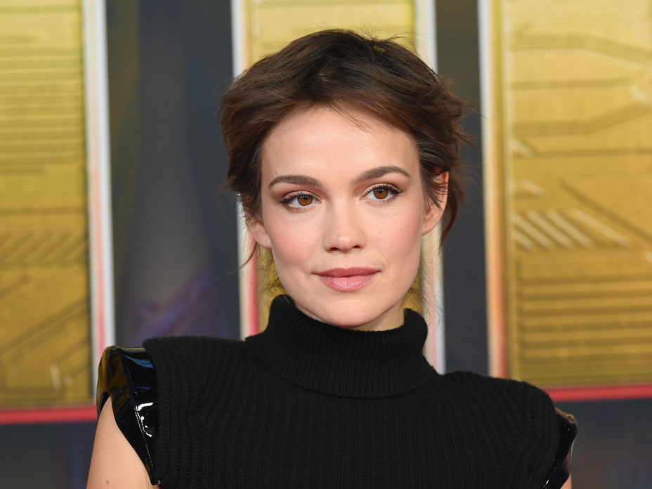 Emilia Schüle