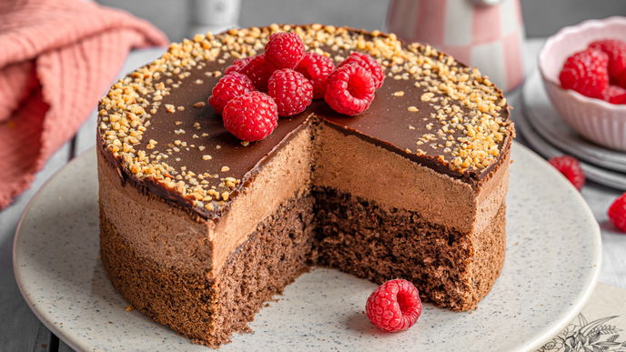 Ein Traum aus Schokolade: Unser Rezept für Mousse-au-Chocolat-Torte ist die pure Versuchung