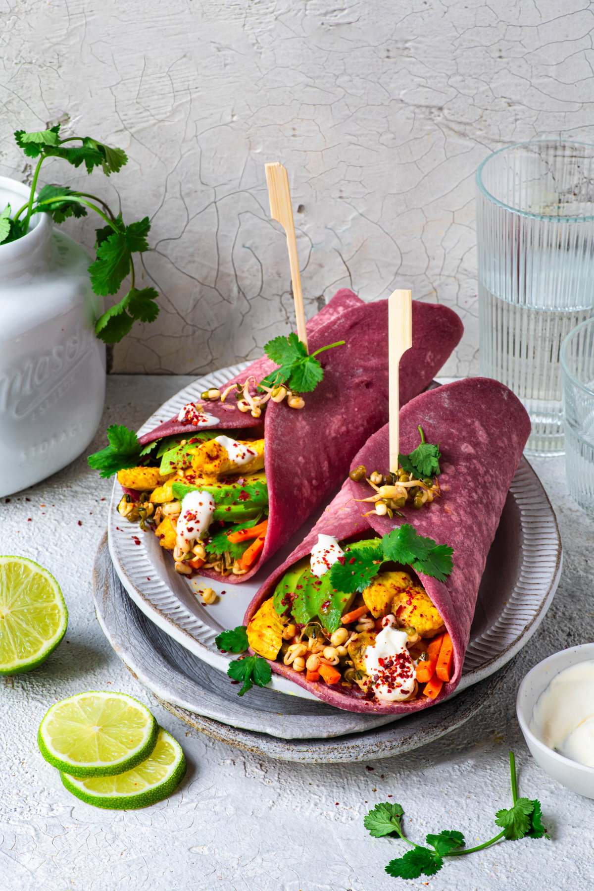 Curry-Hähnchen mit Rote-Bete-Wraps