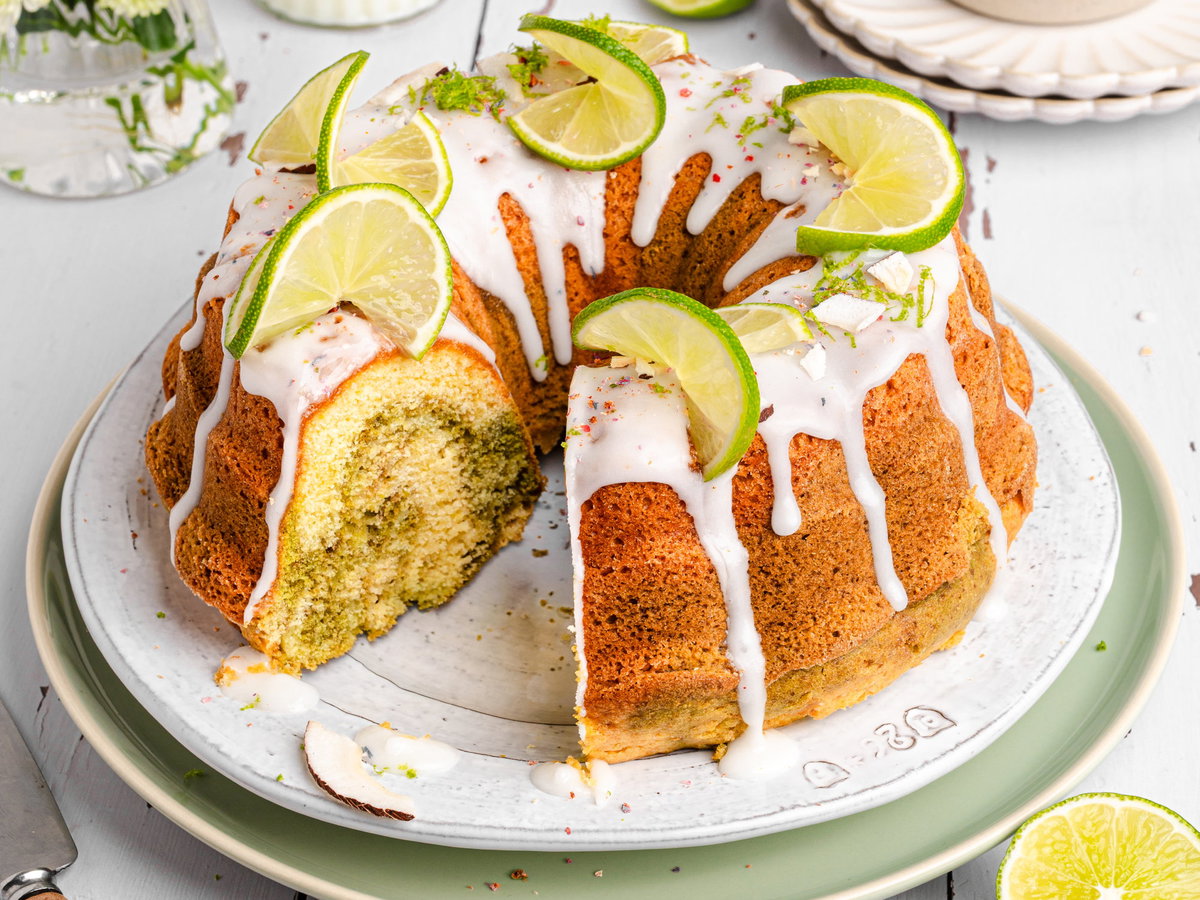 Matcha-Limetten-Marmorkuchen