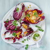 Frischekick zur Fastenzeit: Leichtes Rezept für Salat-Wraps mit gebratenen Garnelen