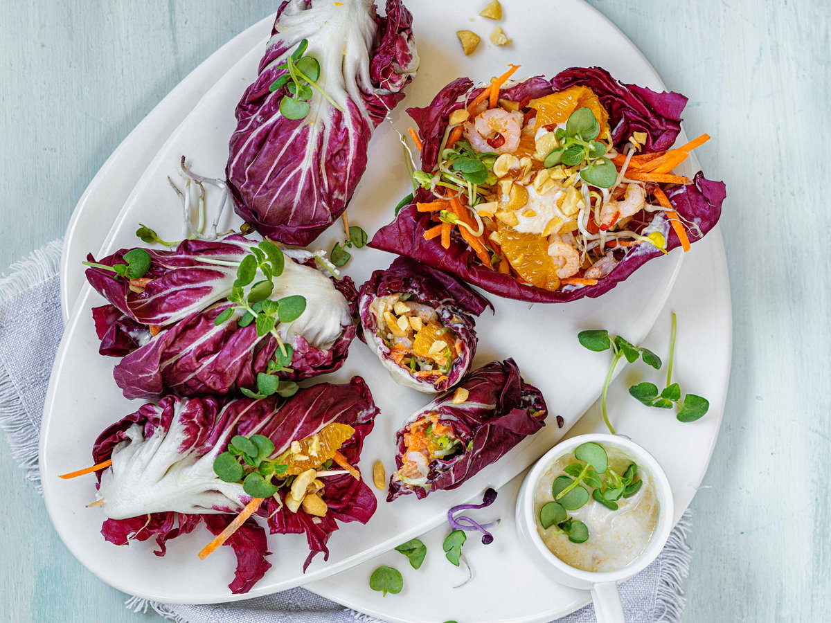 Salat-Wraps mit Garnelen