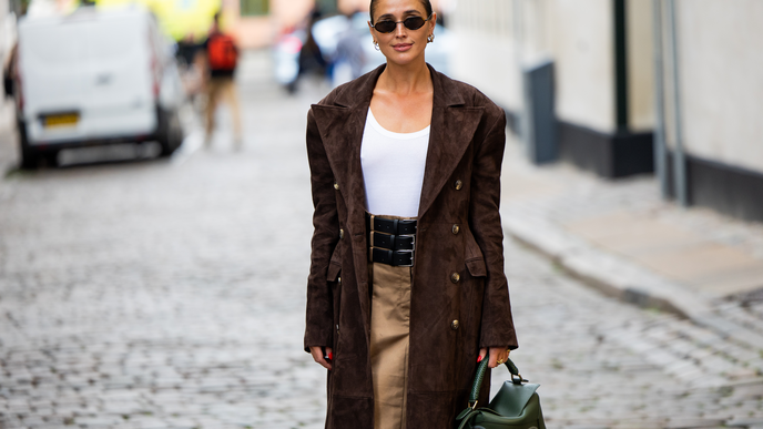 Modetrend 2026: Diese 3 stylishen Gürtel-Kniffe vom Laufsteg-Profi werten jeden Look sofort auf