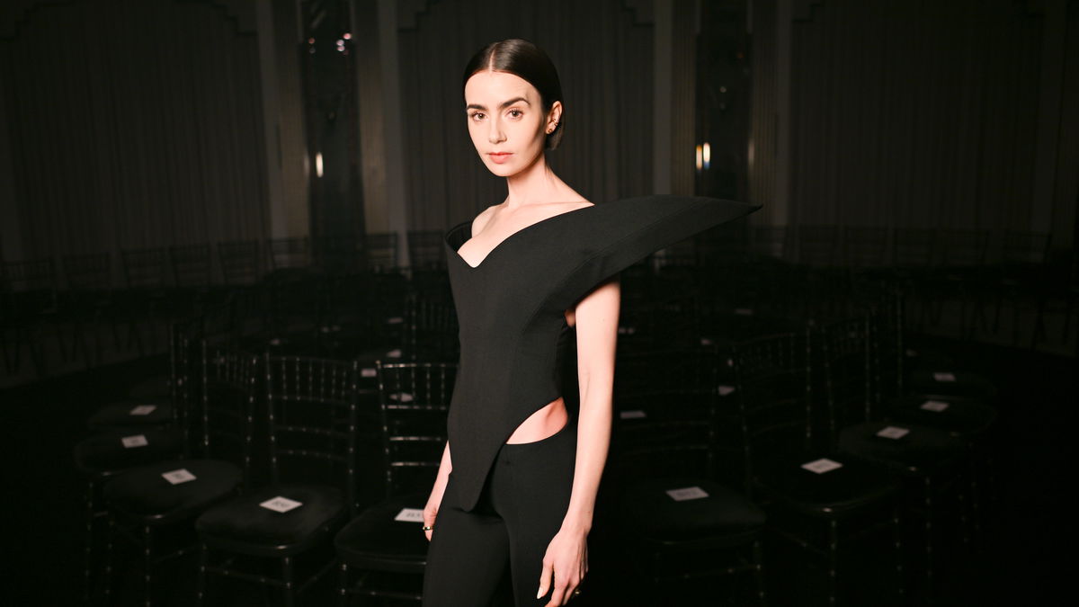 Lily Collins' Hommage: Wie eine Caprihose Hepburns zeitlosen Stil zurückbringt