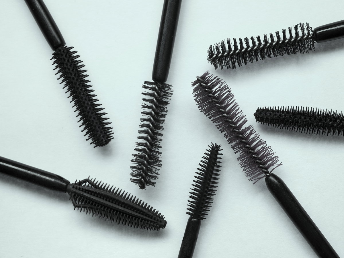 Verschiedene Mascara-Bürsten für Volumen, Länge und Schwung