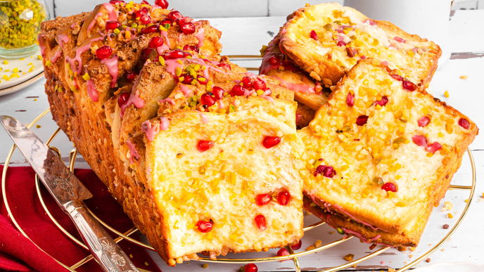 Saftig, nussig, fruchtig: Unser Rezept für den Nuss-Zupfkuchen mit Orange & Granatapfel