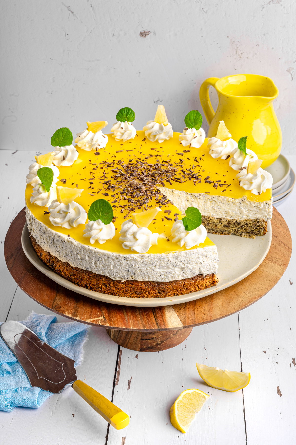 Schmand-Mohntorte mit Zitronenspiegel