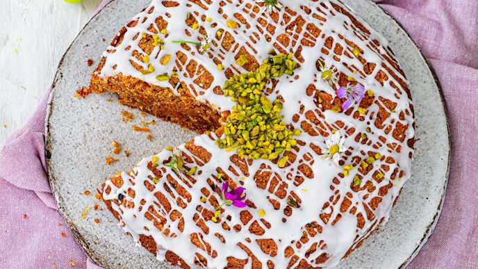 Ostern kann kommen: Saftiges Rezept für den veganen Carrot Cake mit Geheimzutat Apfelmus